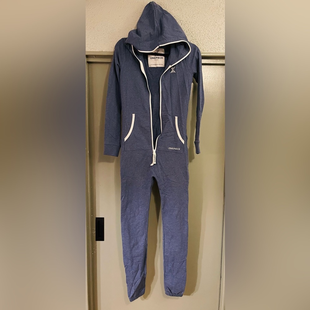 Originalal ONEPIECE Slim Jumpsuit in color Navy Size Fem Smalll.